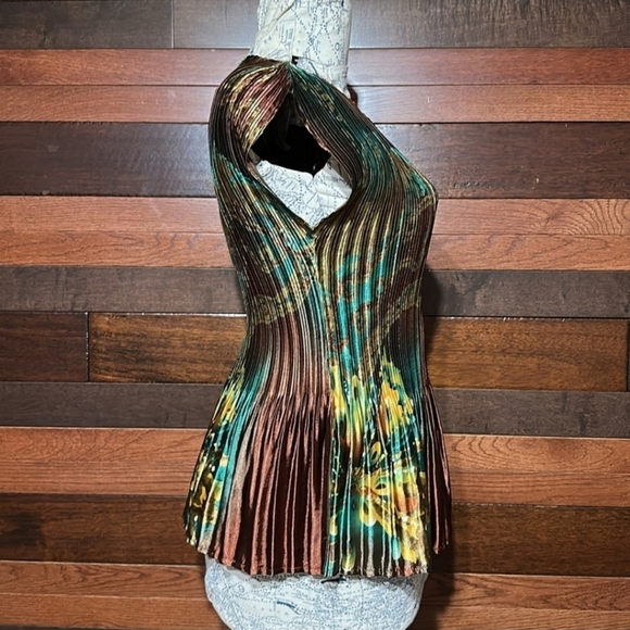 Multicolor Pleated Women's Top - Picture 5 of 7